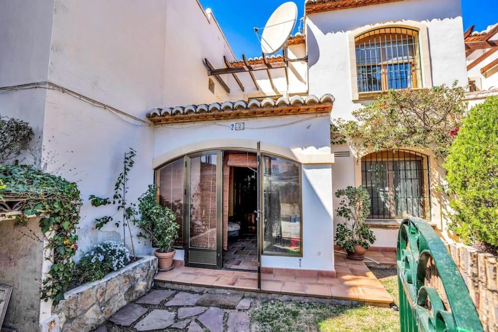 La Isla Casa Barnaby Villa Platja de Larenal Buitenkant foto